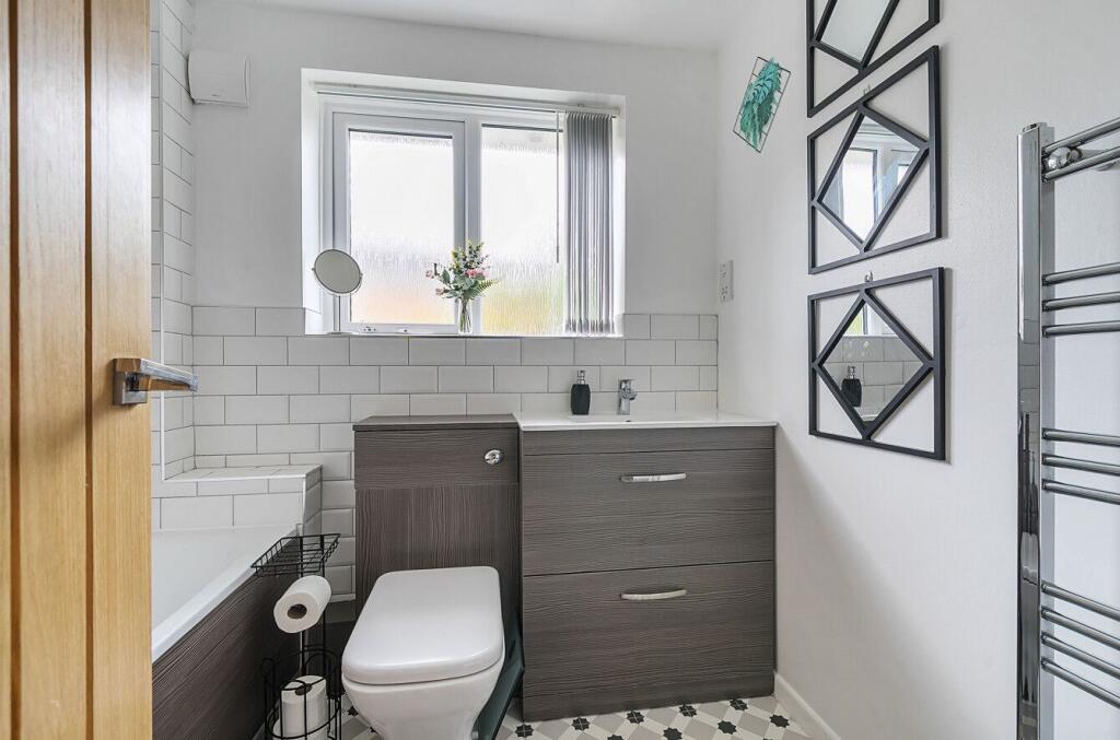 Strathern Drive, Coseley, Bilston, WV14 9HE photo 4