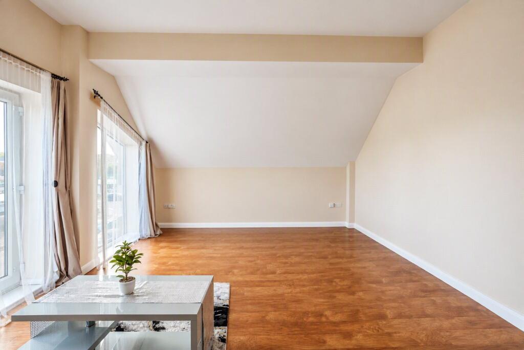 Apartment in Rushcliffe, Nottinghamshire - View 4