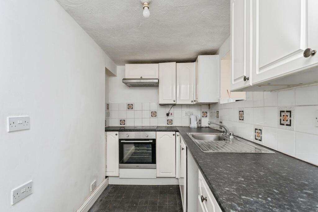 Castle Street, Rhuddlan, Rhyl, Denbighshire, LL18 photo 4