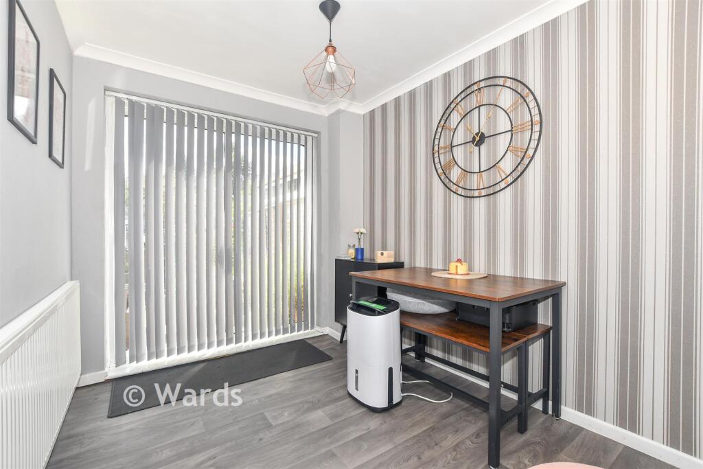 House in Ashford, Bybrook, Repton Park North - More