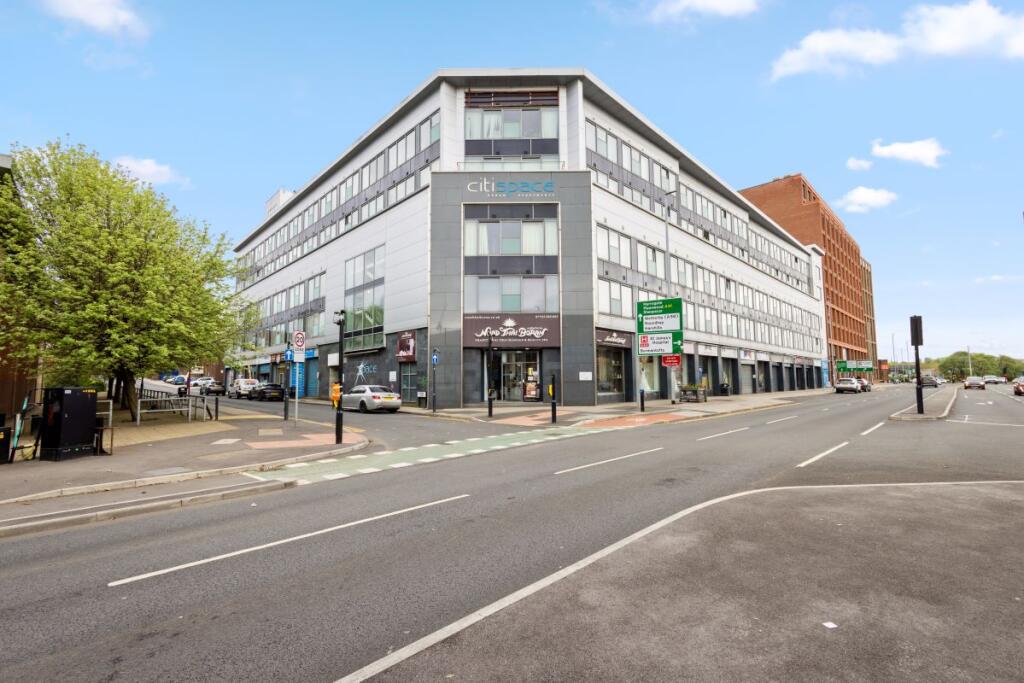 Main image of property: Apartment 302 Citispace West, 2 Leylands Road, Leeds, West Yorkshire, LS2 7JS