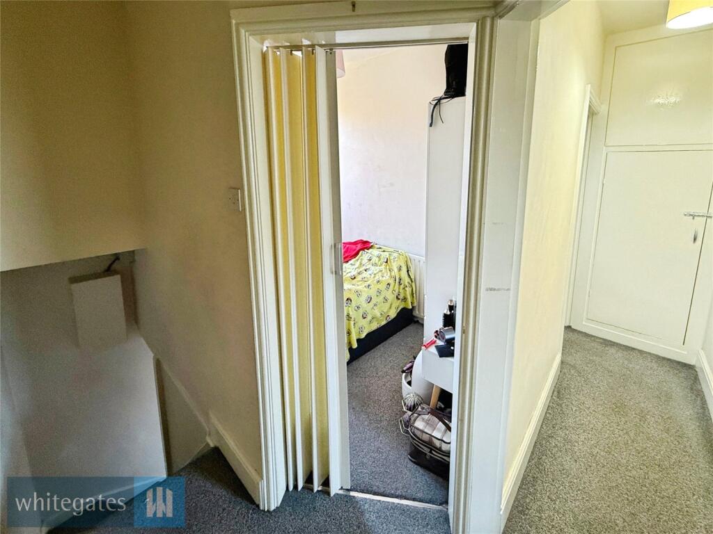 House in Barnsley, South Yorkshire - More