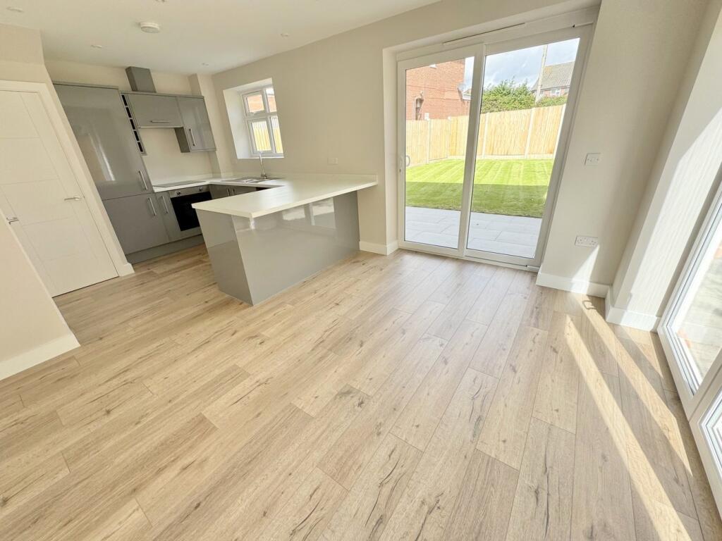 The Crossways, Upton, Poole, BH16 photo 2