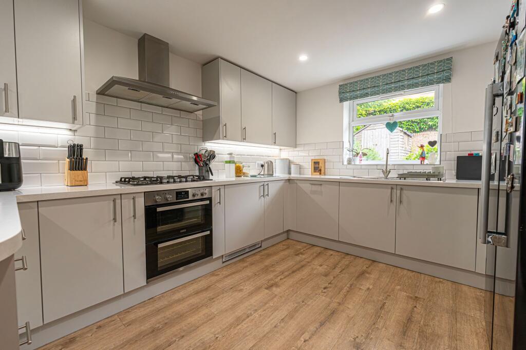 Cypress Close, Caerleon, NP18 - View 3