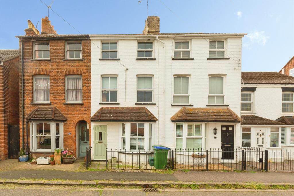 Main image of property: Victoria Street, Aylesbury