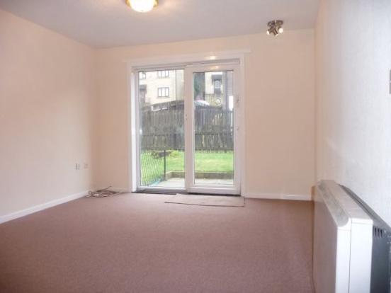 Ravenstone Drive, Greetland, Halifax photo 3