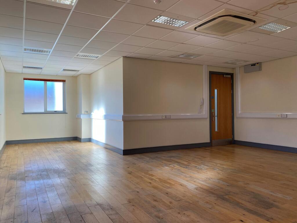 office 2.jpg