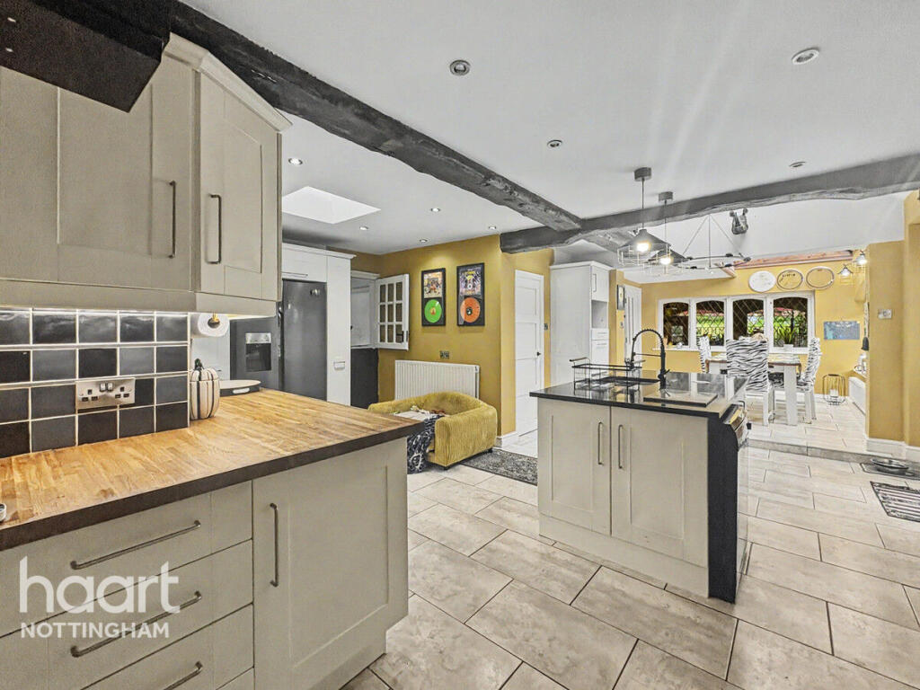 House in Rushcliffe, Holme Pierrepont - More