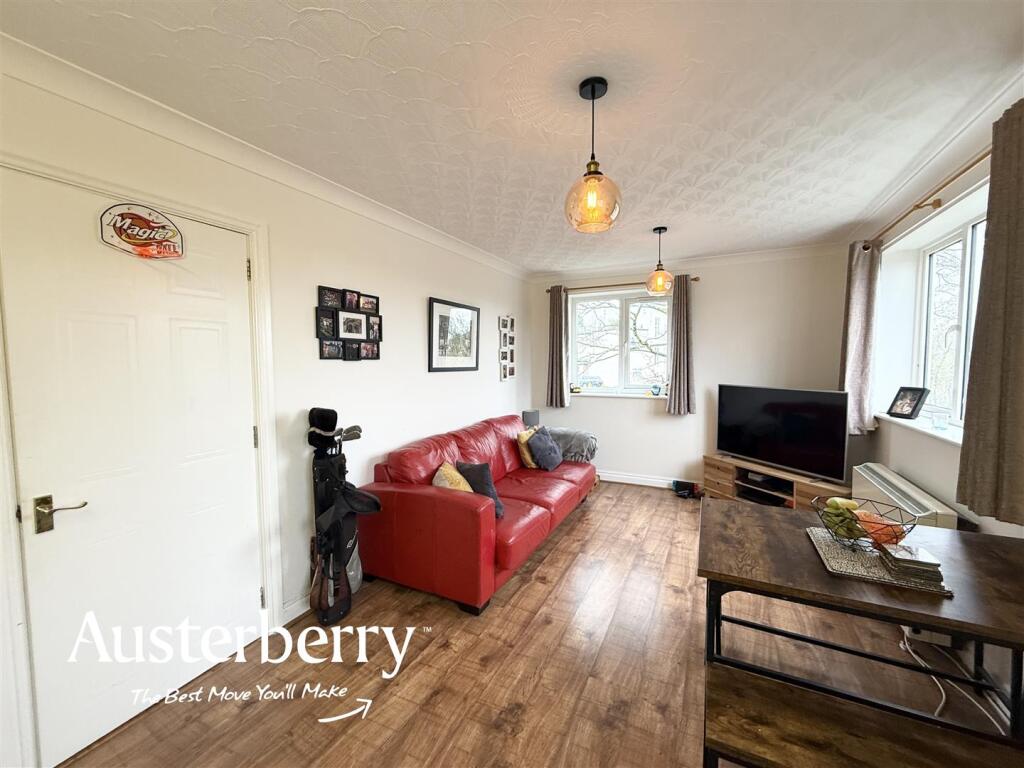 Apartment in Stoke-on-Trent - View 5