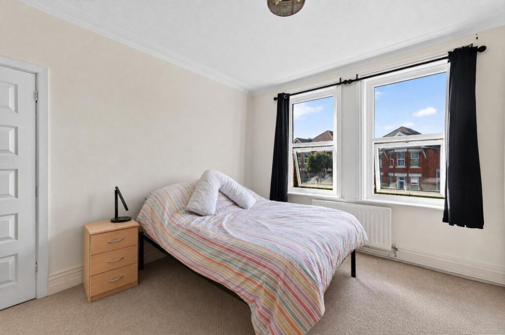 Apartment in Bournemouth - More