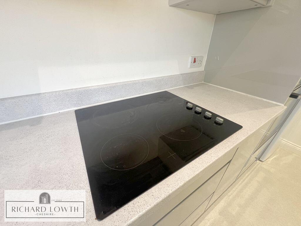 Apartment in Stockport - More