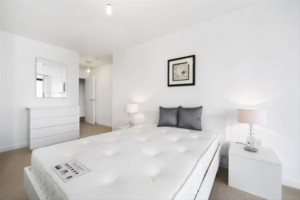 Apartment in London, Stratford - View 5