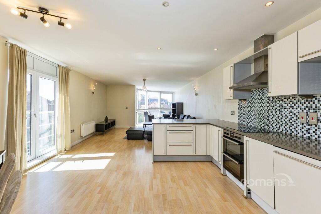 Apartment in Reading - View 3