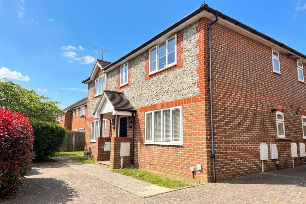 Main image of property: Roundstone Lane, Angmering, BN16