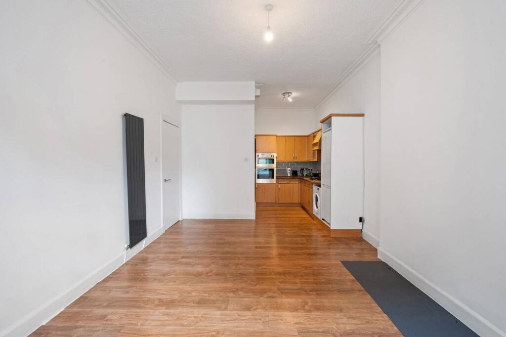 Apartment in Edinburgh - View 5