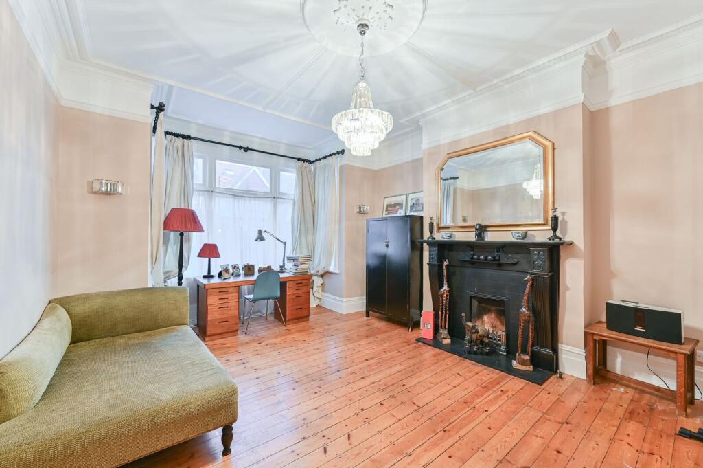 House in London - View 5