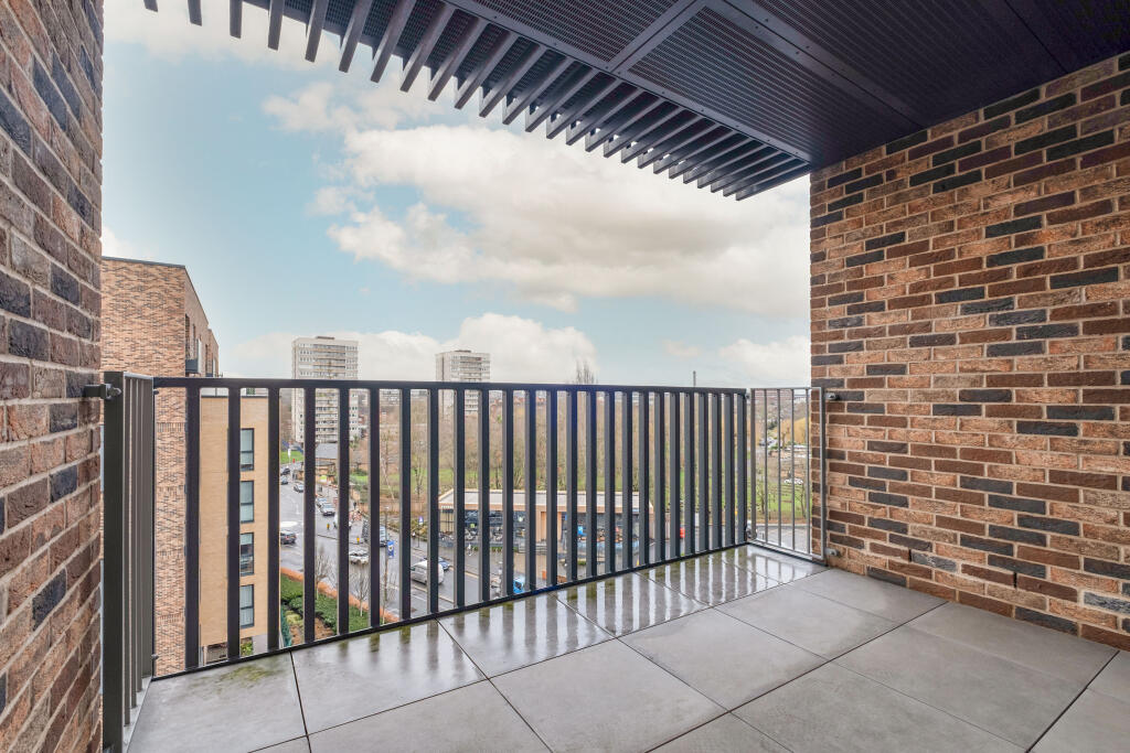 85 Plough Lane, London, SW17 photo 4