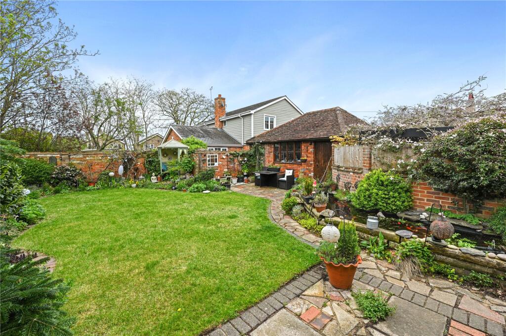 Maldon Road, Great Baddow, Chelmsford, Essex, CM2 - View 4