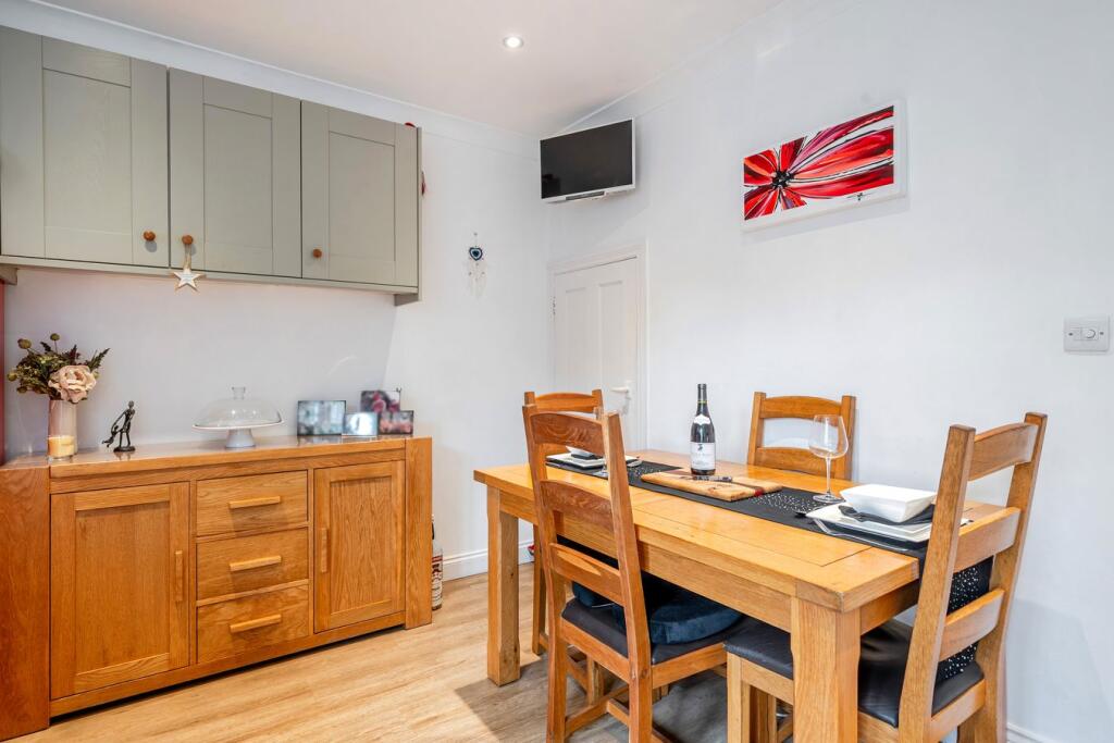 House in Lyndhurst - View 5