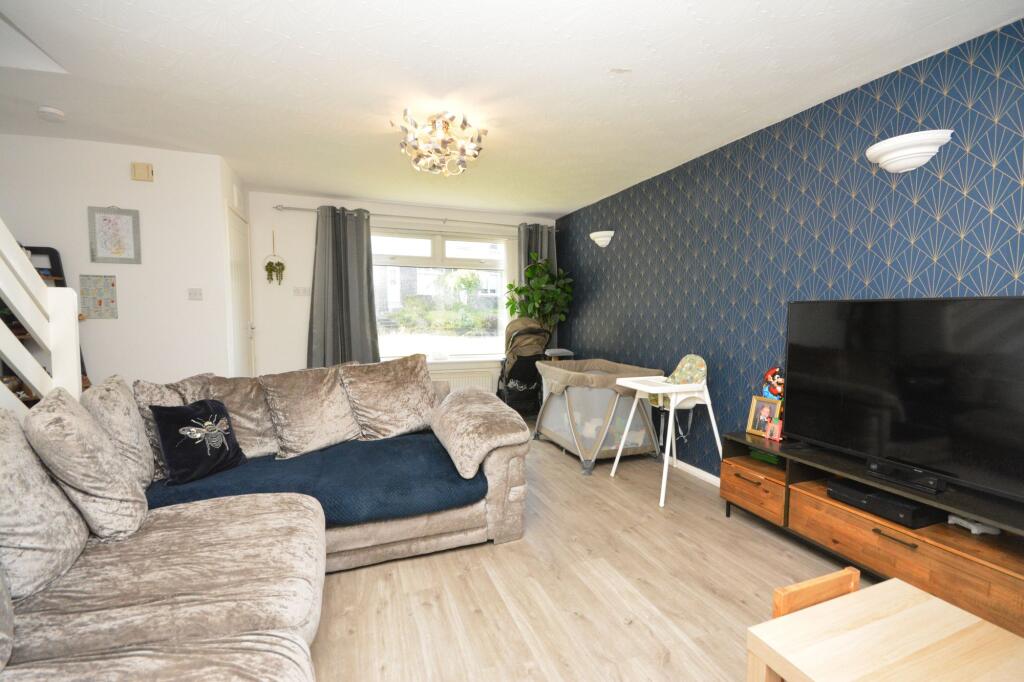House in Polmont, Gilston, Falkirk - View 5