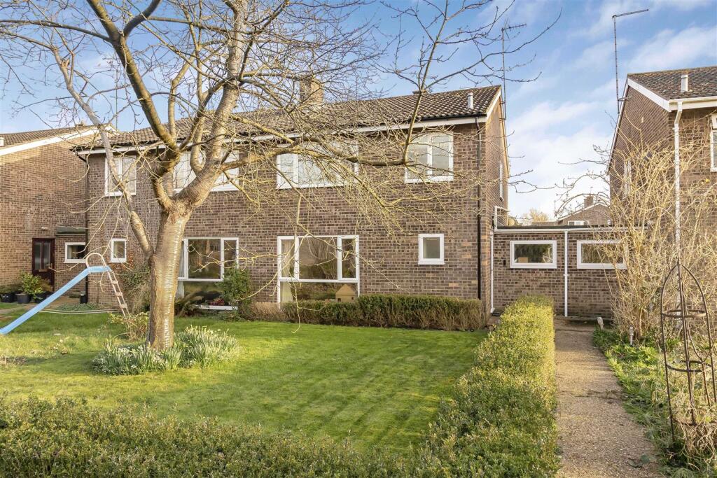 Main image of property: Barrons Way, Comberton, Cambridge