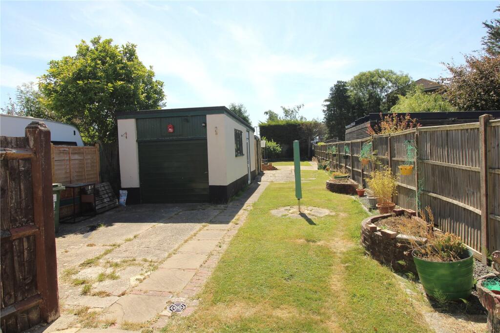 Tewkesbury Avenue, Fareham, Hampshire, PO15 - More
