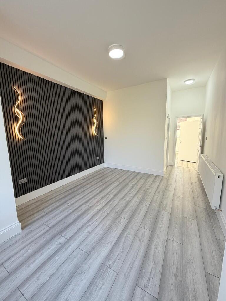 Main image of property: Forest Glade, London, E11