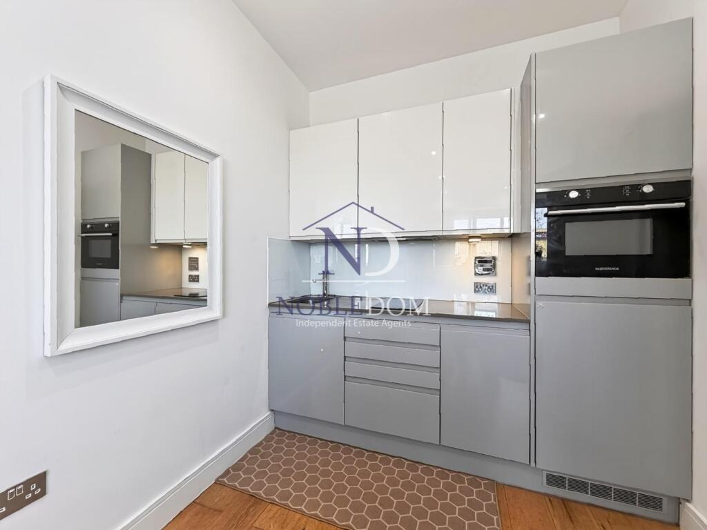Apartment in Twickenham - View 3