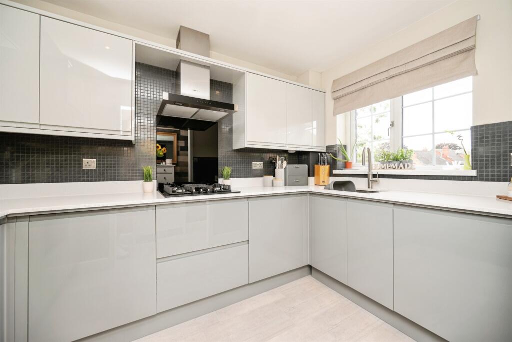House in Dudley, West Midlands - View 3