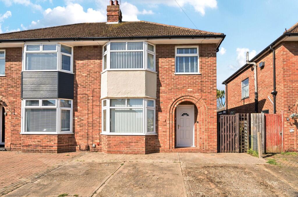 Main image of property: Pinecroft Road, Ipswich, Suffolk, IP1