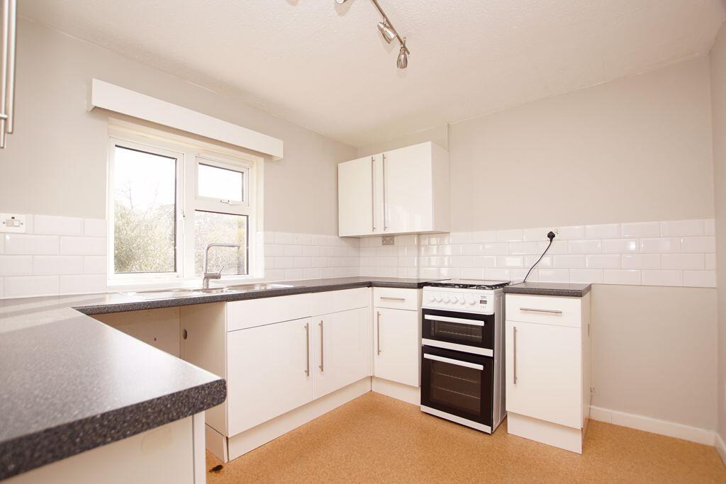 St. Nicholas Avenue, Gosport, PO12 photo 2