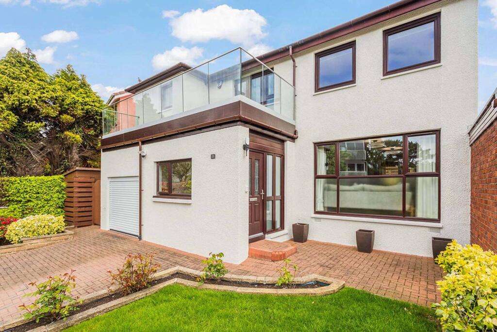Main image of property: 25 Avon Road, Cramond, Edinburgh, EH4 6RD