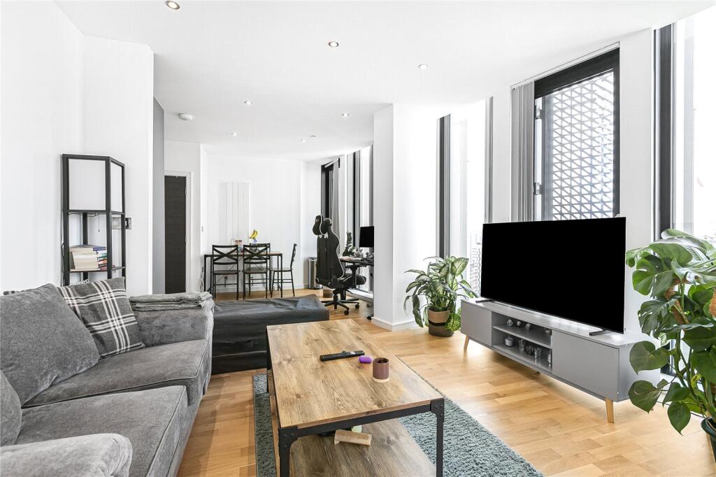 Main image of property: Newington Causeway, London, SE1