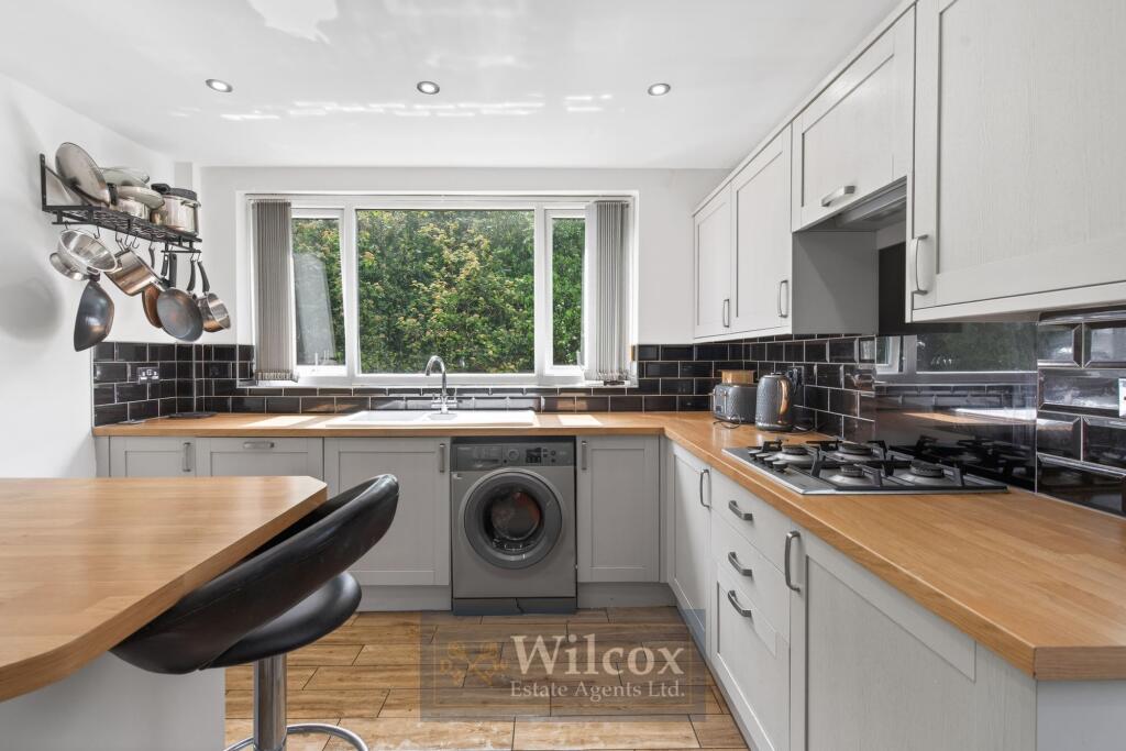 Marlow Close, Bolton, BL2 photo 4