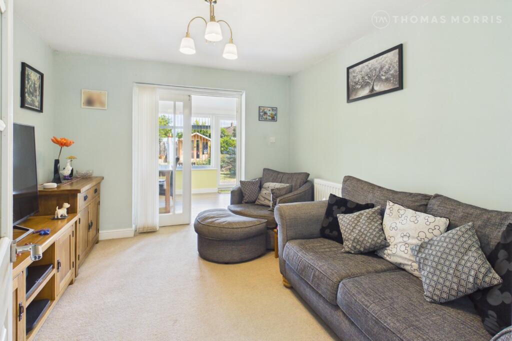 Beeson Close, Little Paxton, St. Neots, Cambridgeshire, PE19 photo 3
