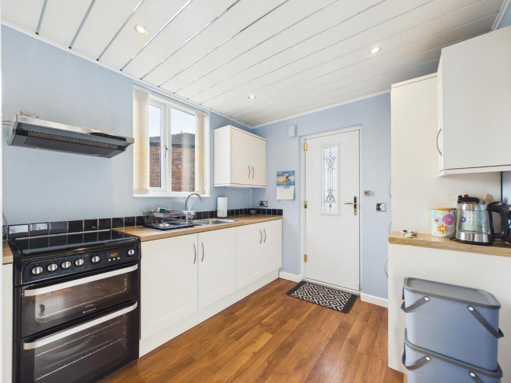 Additional image 6 of Leeds Road, Thackley, Bradford