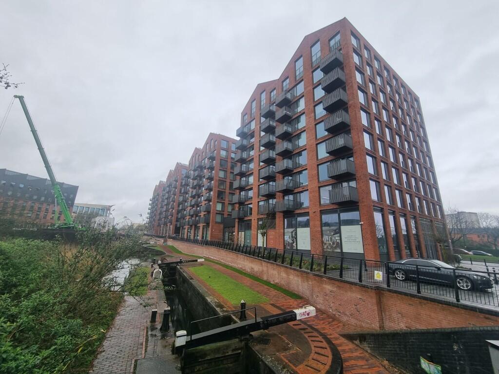 Main image of property: Glasswater Locks, 3 Pitt Street 