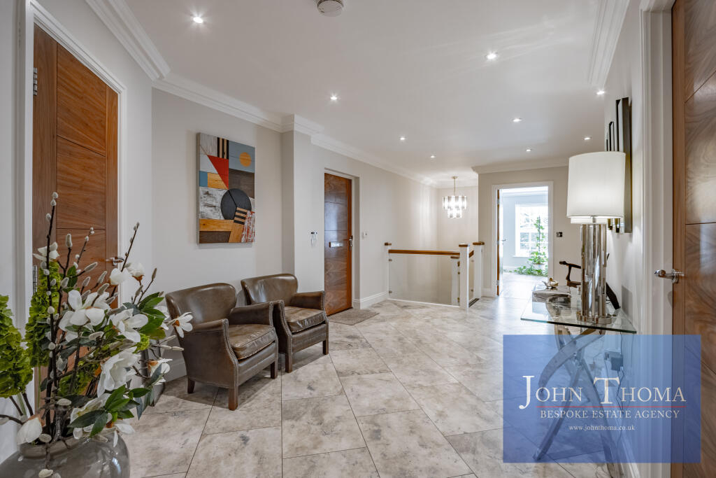 Apartment in Epping Forest, Chigwell - View 4