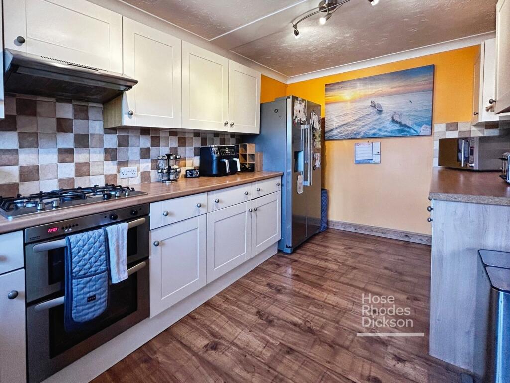 House in Cowes, Northwood - More