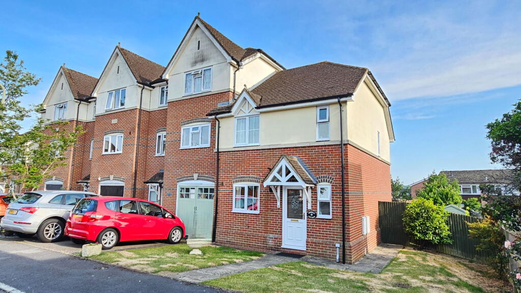 Main image of property: Prancing Horse Close, Thatcham RG18 4JU