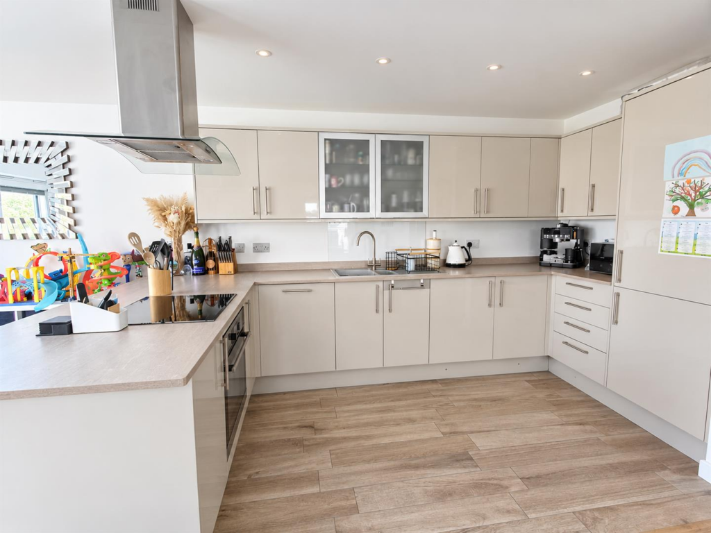 House in Lewes, Peacehaven - View 3