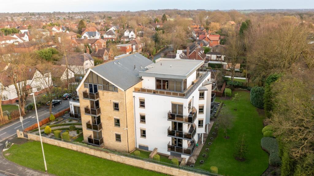 Main image of property: Flat 6, The Place, 564 Harrogate Road, Leeds LS17 8BL