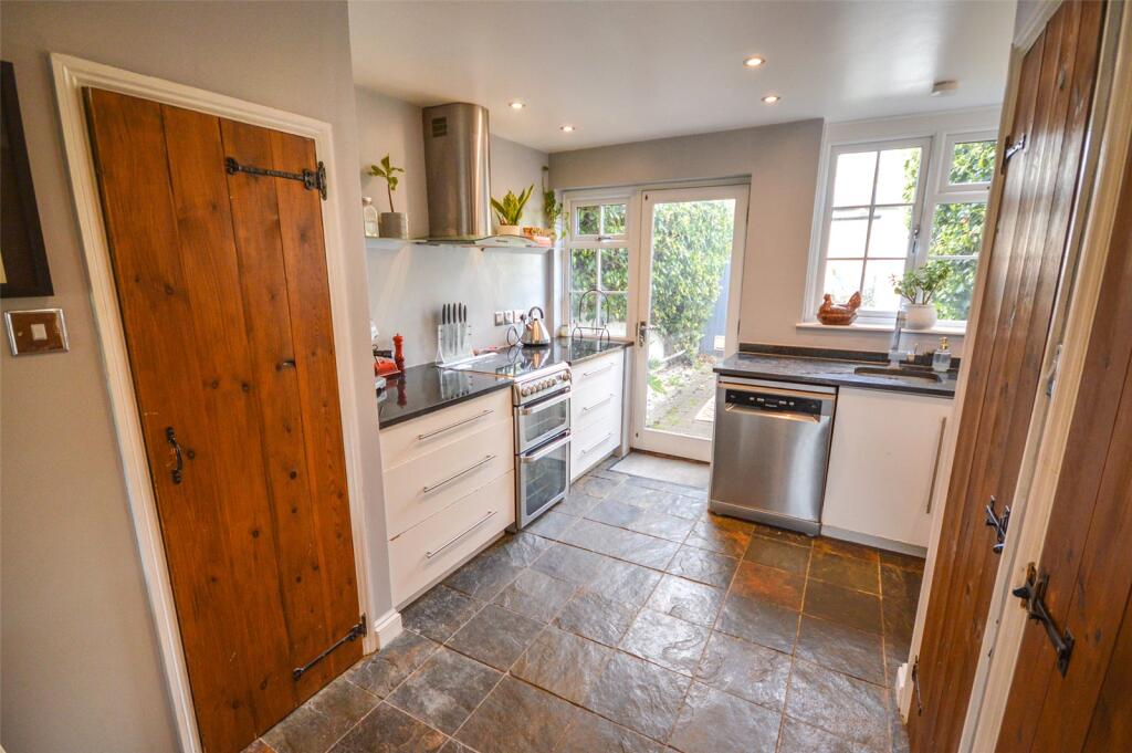 House in Bishop's Stortford, Hockerill - View 3