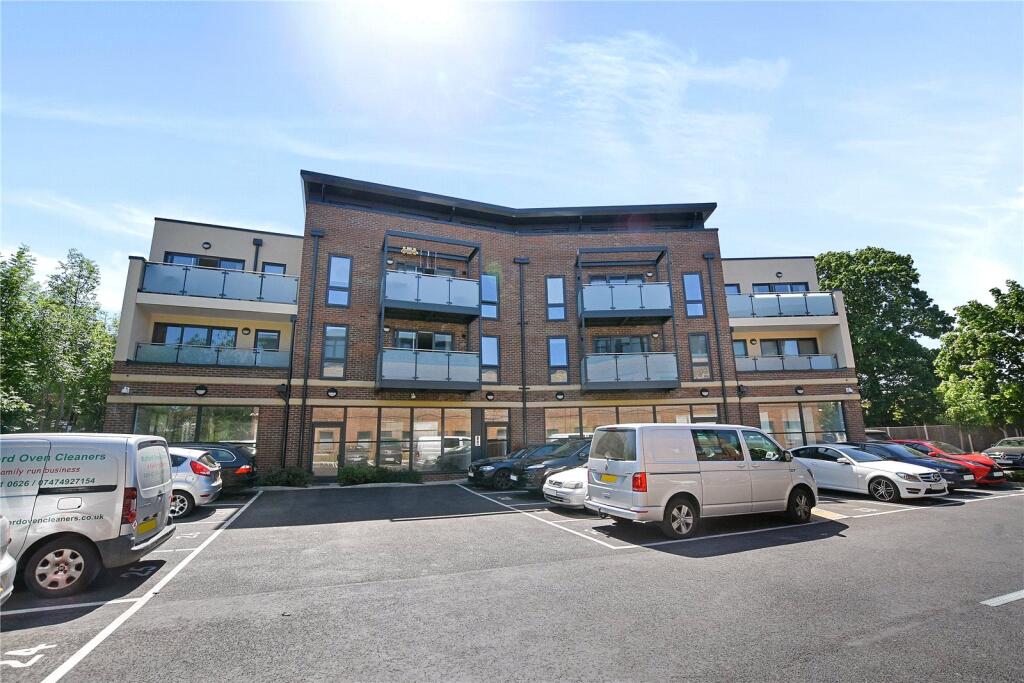Main image of property: Metro House, 203 Pinner Road, Northwood, Middlesex, HA6
