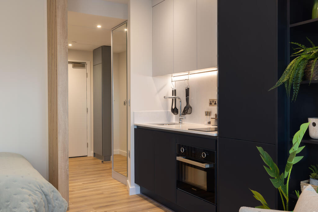 Studio flat for rent