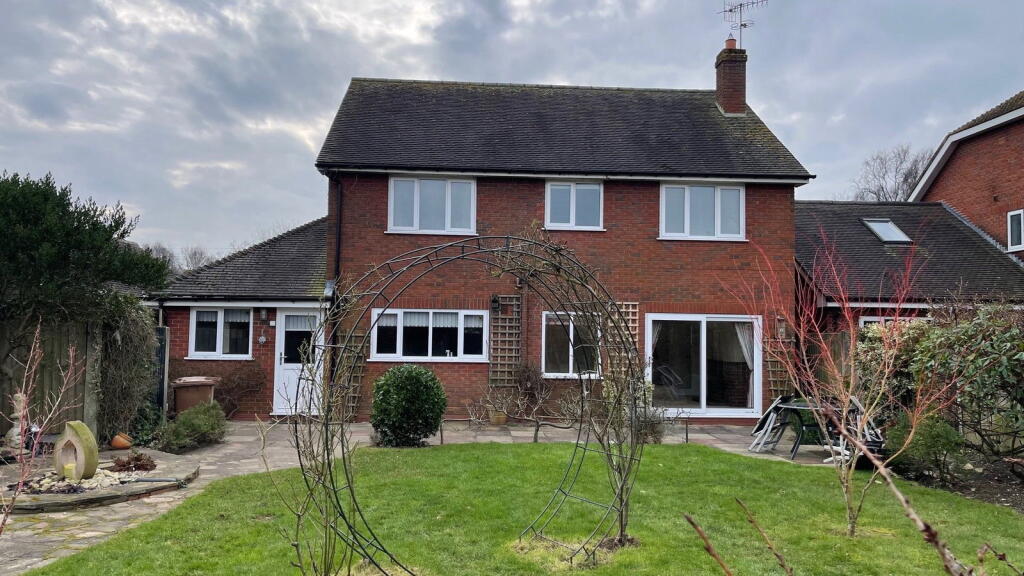 House in Worcester - View 4