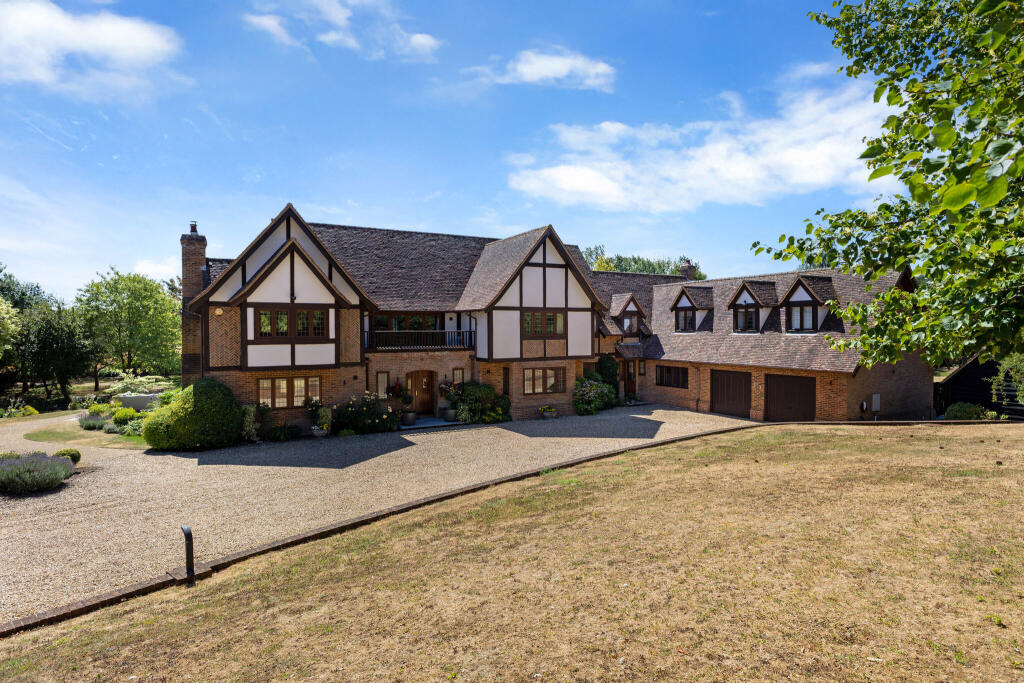Main image of property: Kimpton Bottom, Hitchin, SG4