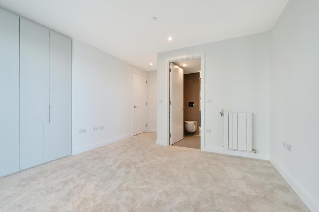 Apartment in London, Royal Borough of Greenwich - More