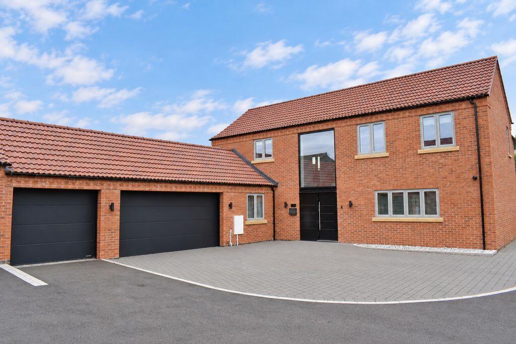 Main image of property: Main Street, Claypole
