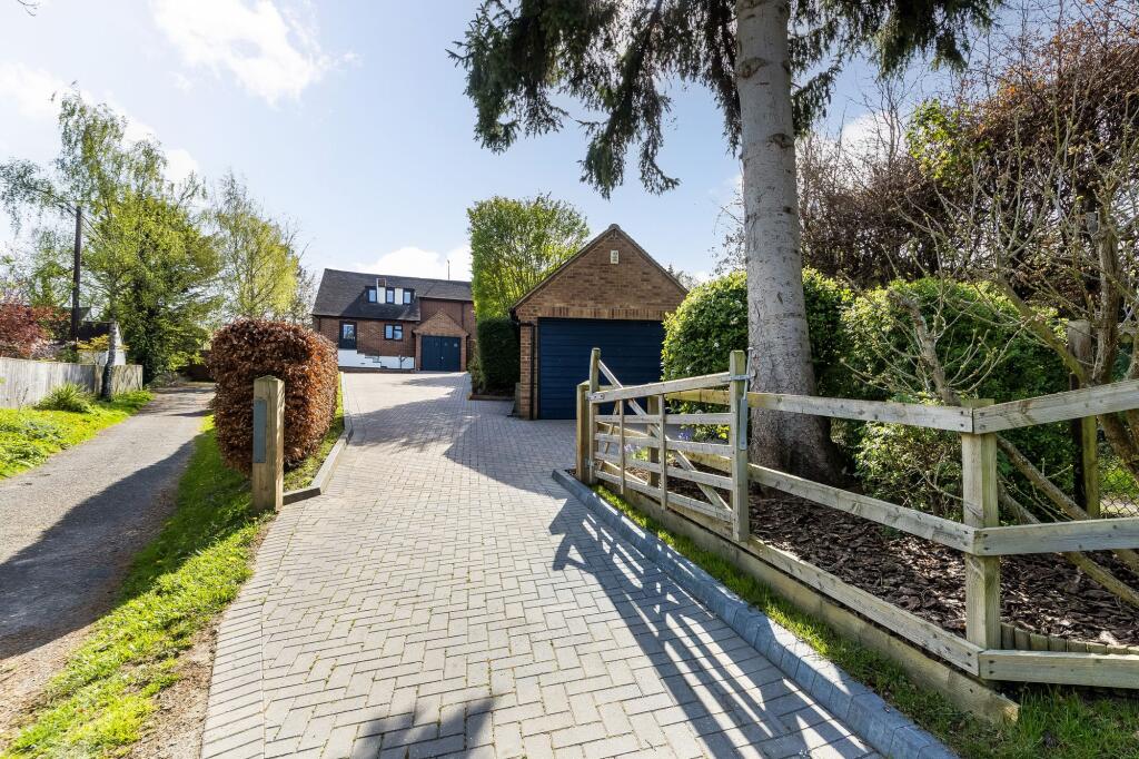 Main image of property: Broadway Rise, Broadway, Harwell, OX11 0LA